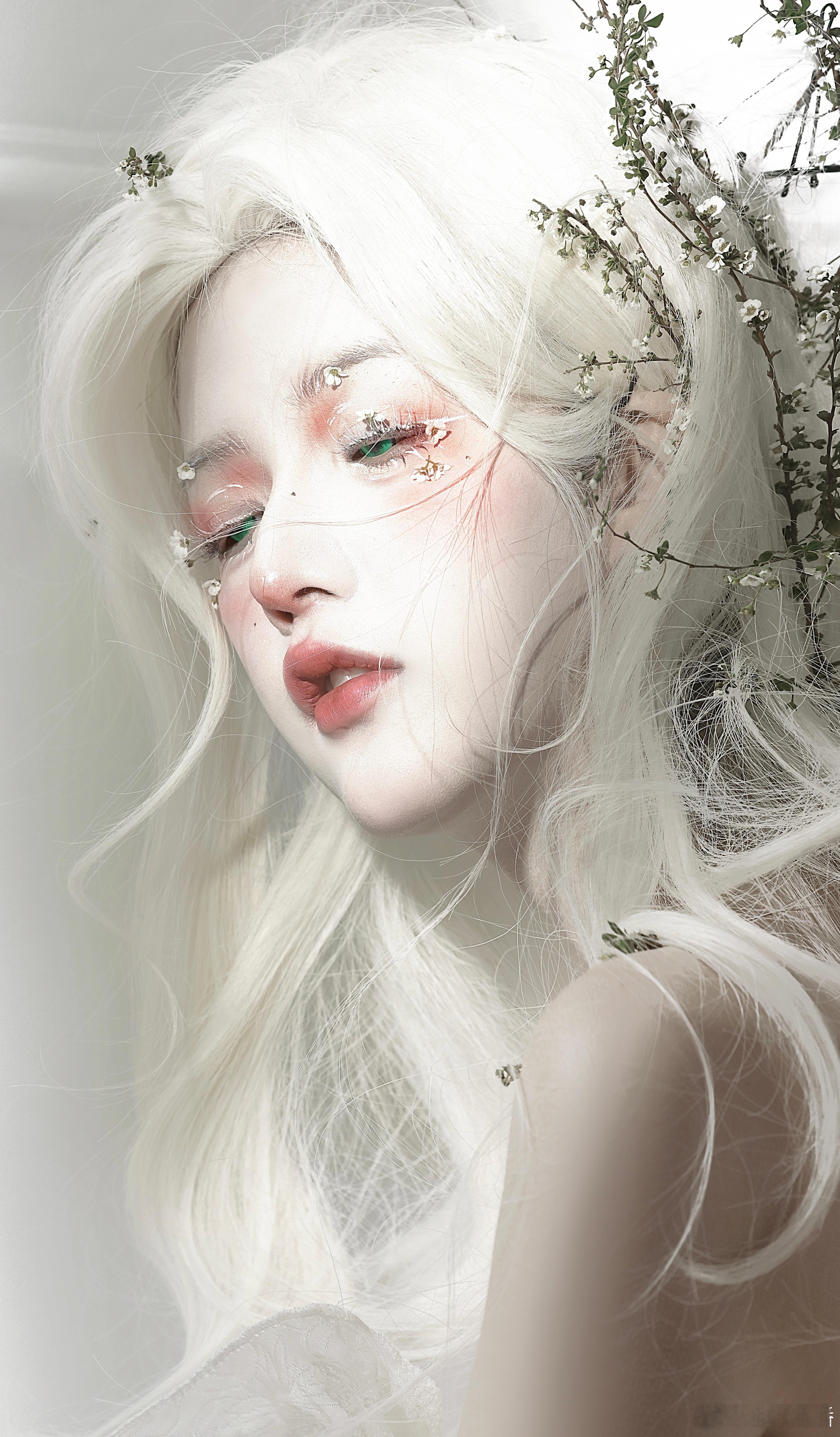 #摄影##画画素材# “春神”她刚刚苏醒​​​