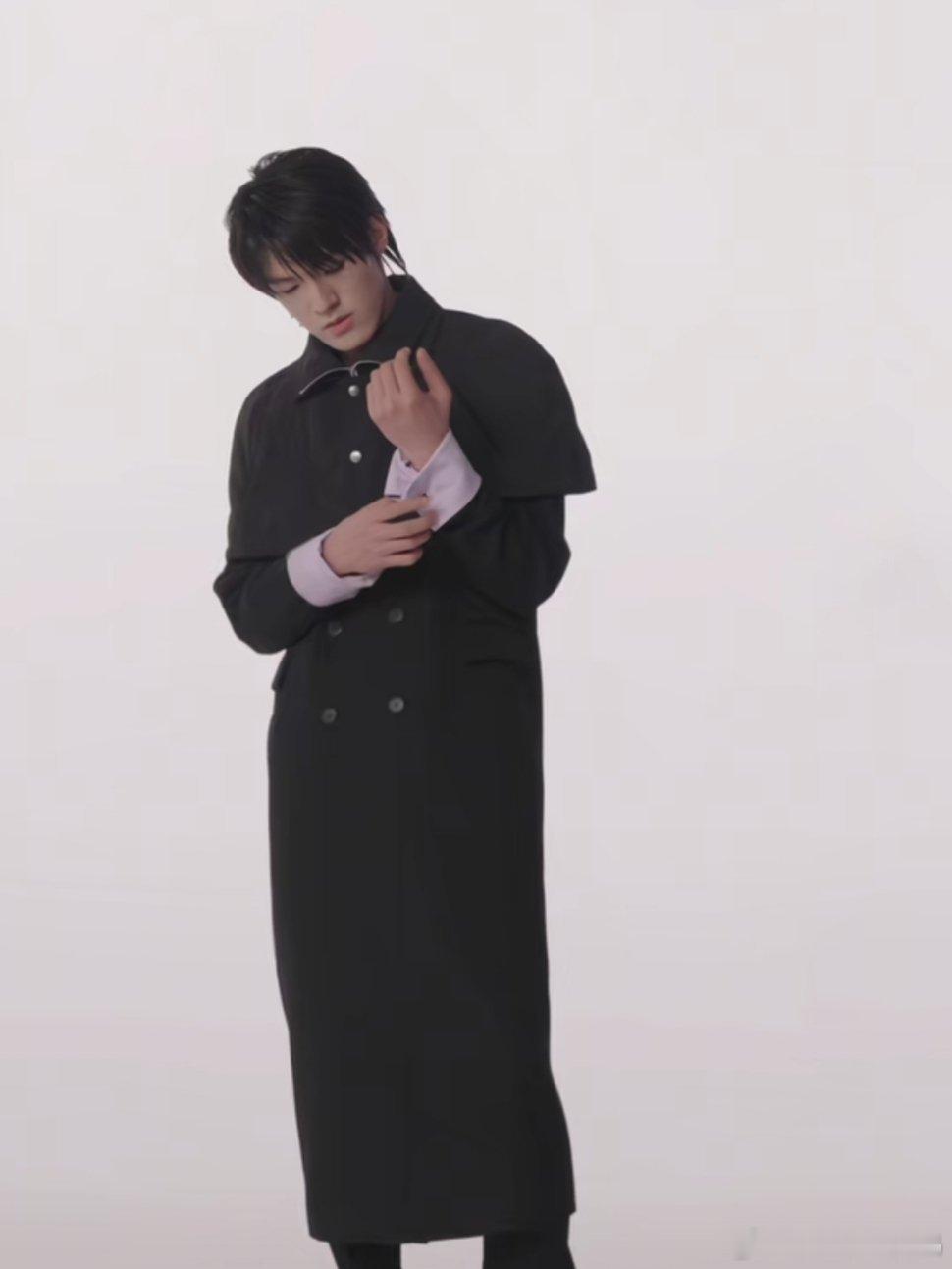 Prada发的TOP，感觉怎么样？ 