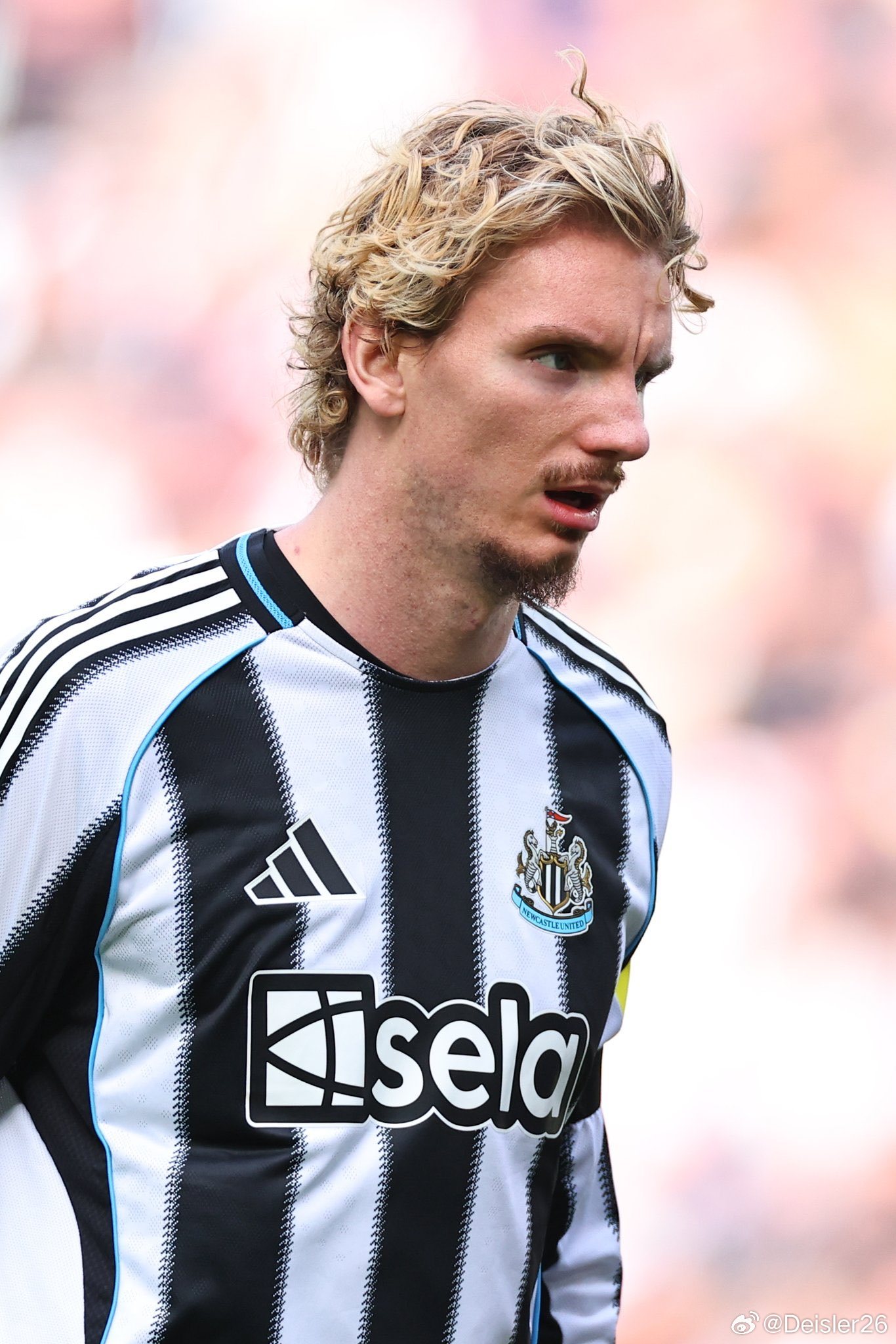 🚨🚨🚨尼克·沃爾特馬德在為紐卡斯爾效力的最近22場比賽中只打進1球❗❗❗德