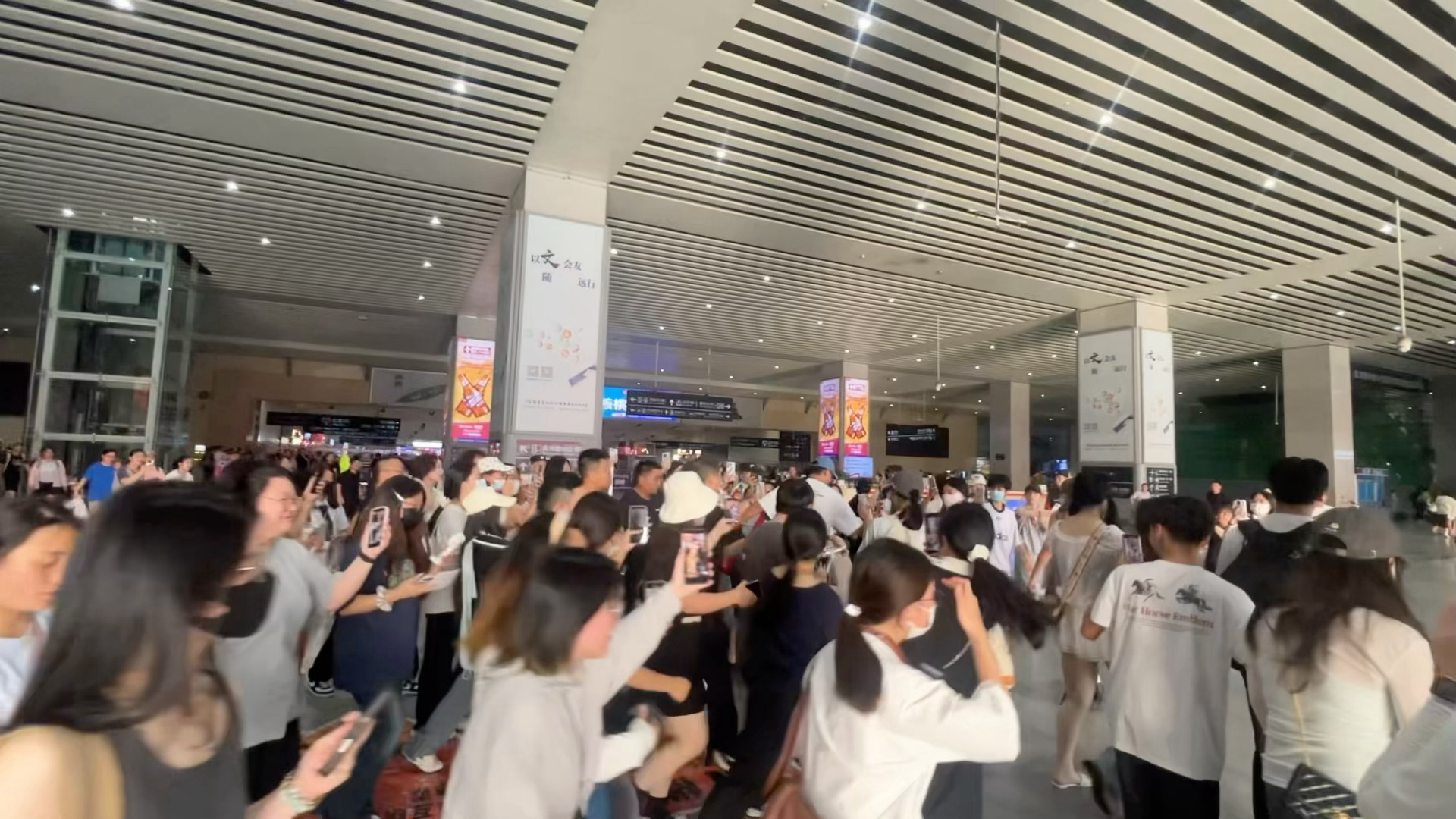 再看一遍 还是很震撼… 