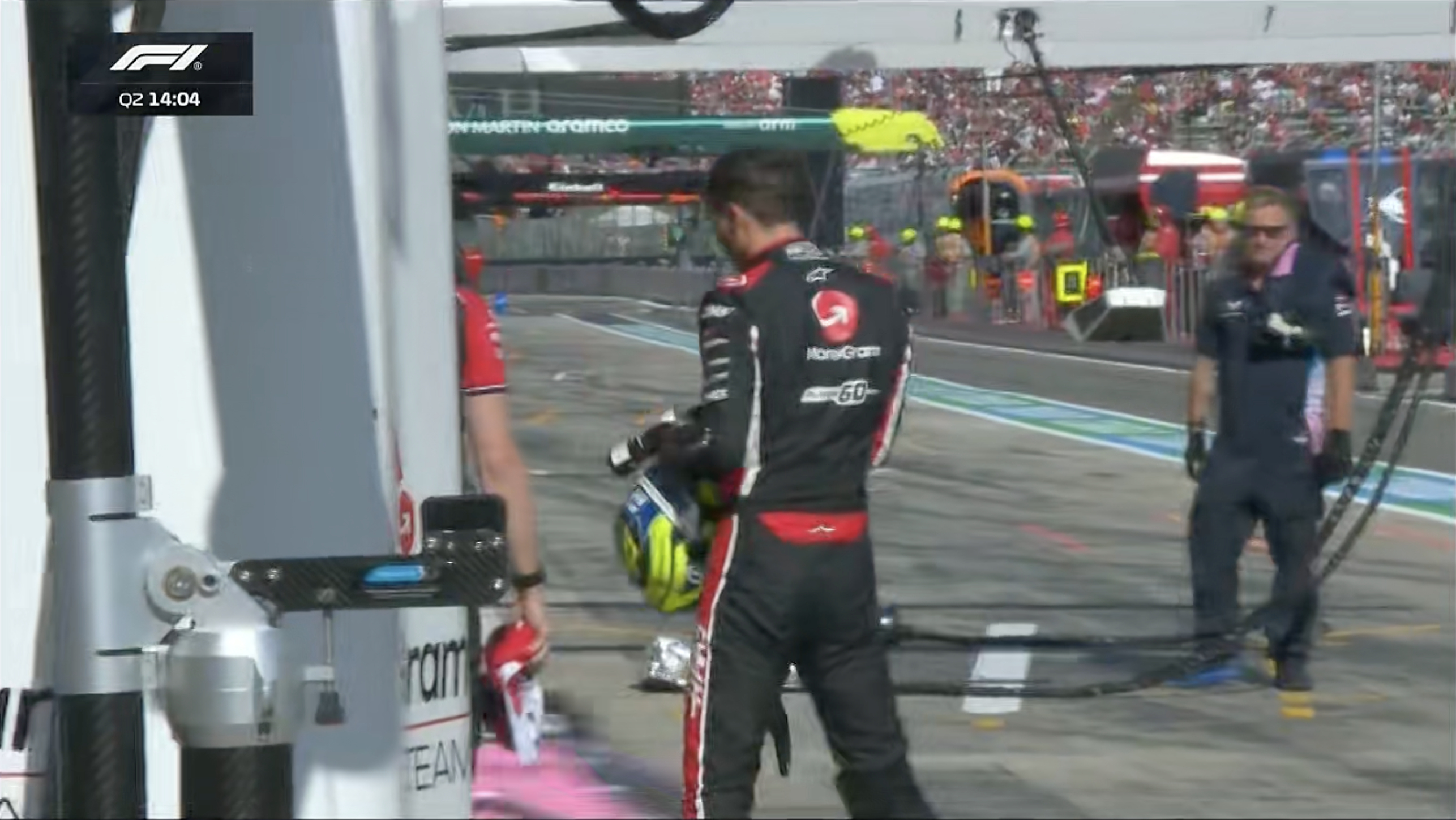贝尔曼下车了，看起来没有argue成功。。。F12025F1伊莫拉站 ​​​