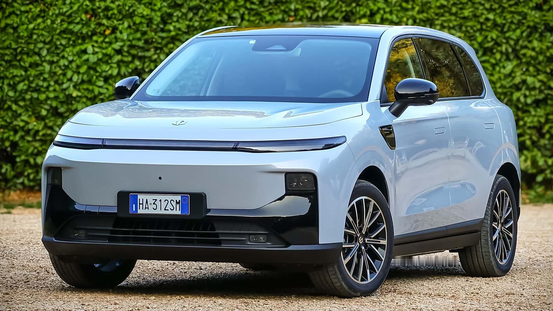 Leapmotor B10 REEV Hybrid 