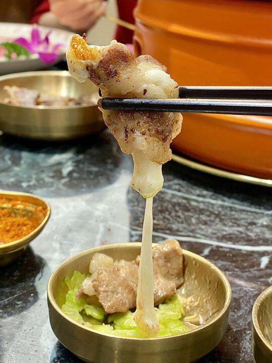 卧槽。。河源也有这个了！芝士肥牛卷！好好吃！