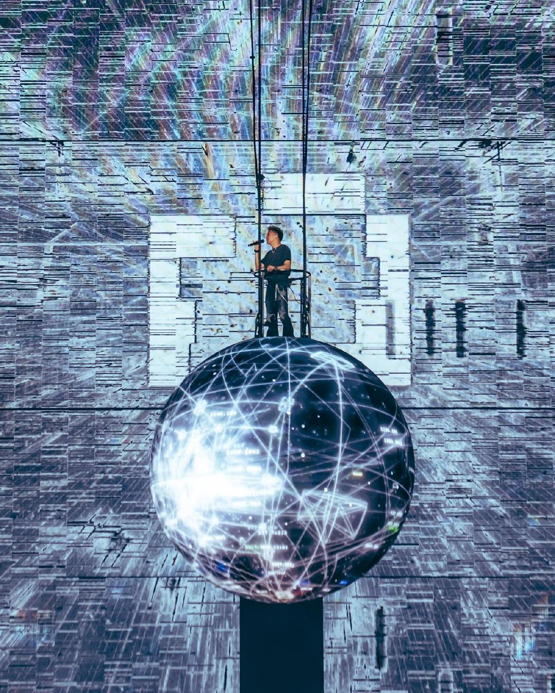 谢霆锋是走发育路来的武汉 从为武汉写歌到把巡演来到武汉，谢霆锋和这座城的默契越来