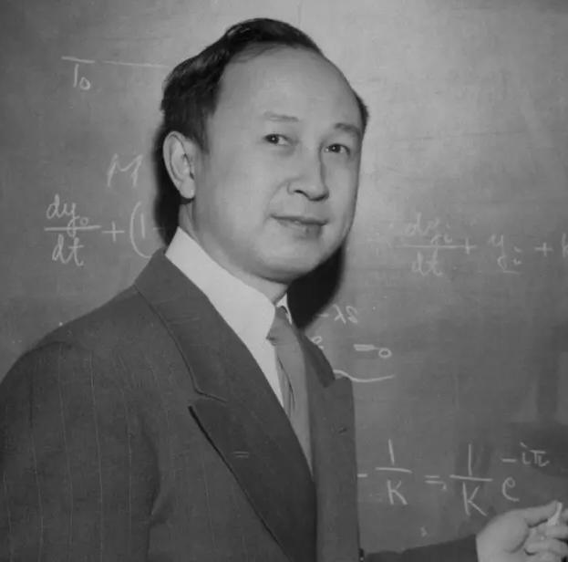 1960 年 3 月的一天，聂荣臻突然将周总理从会议室叫出来，聂荣臻面如土色地说