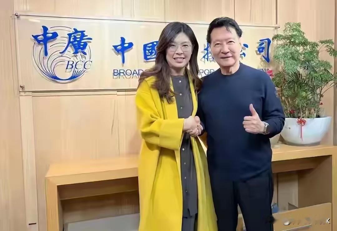 针对赵少康今日开记者会再次挑衅郑丽文

郭正亮这次真是气坏了，直接撸起袖子替郑丽