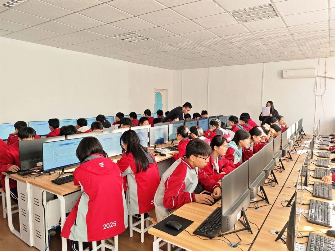 关注学生心理健康 鲁州中学高效完成心理素养抽样监测