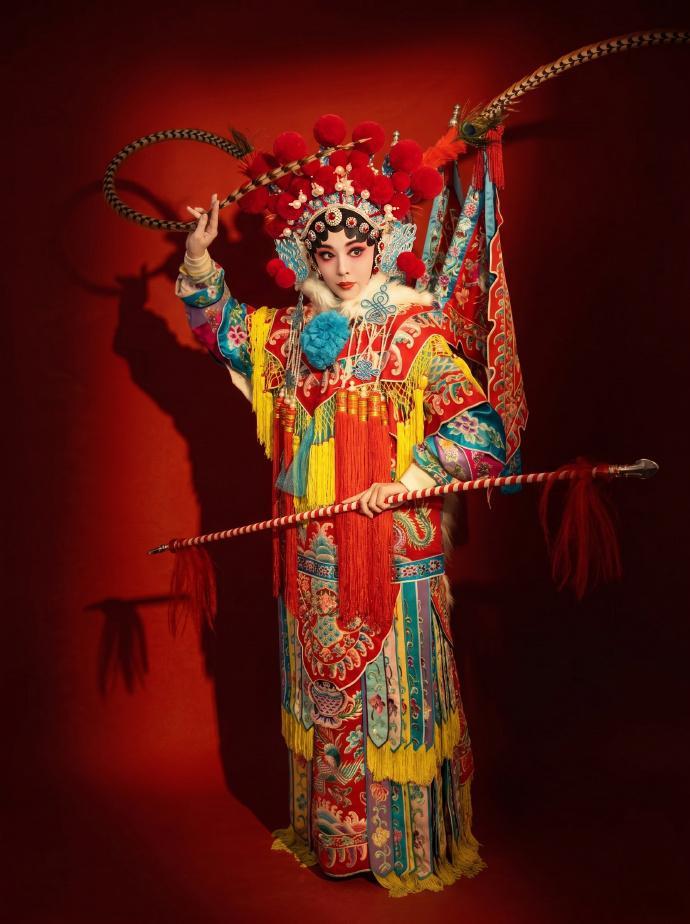 王晓晨把配角演成高光王晓晨舞台之上无小角王晓晨真的把配角演活了！秉持舞台之上无小