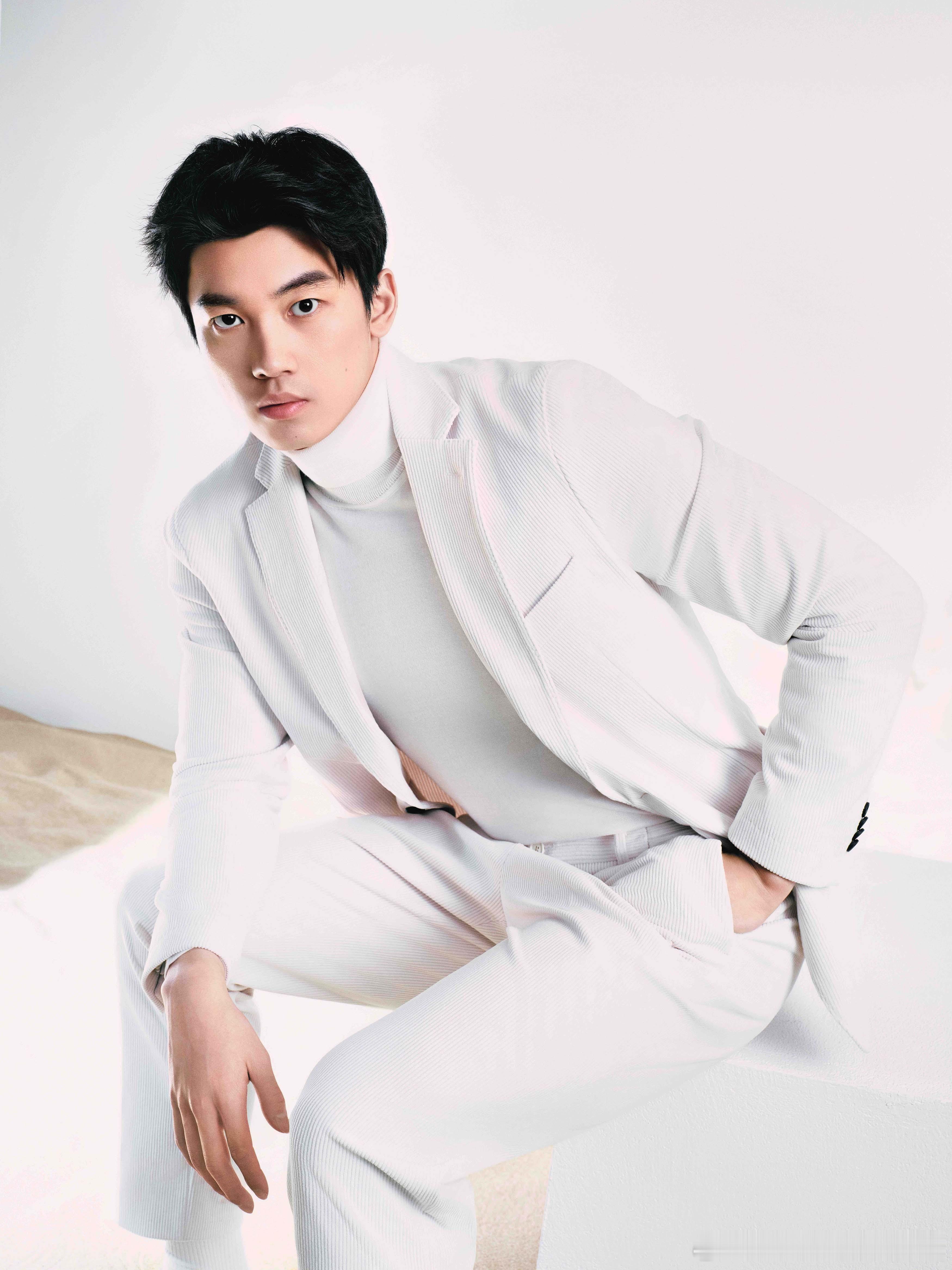 #汪顺[超话]#BOSS倾情发布由游泳世界冠军、BOSS品牌代言人汪顺出镜演绎的