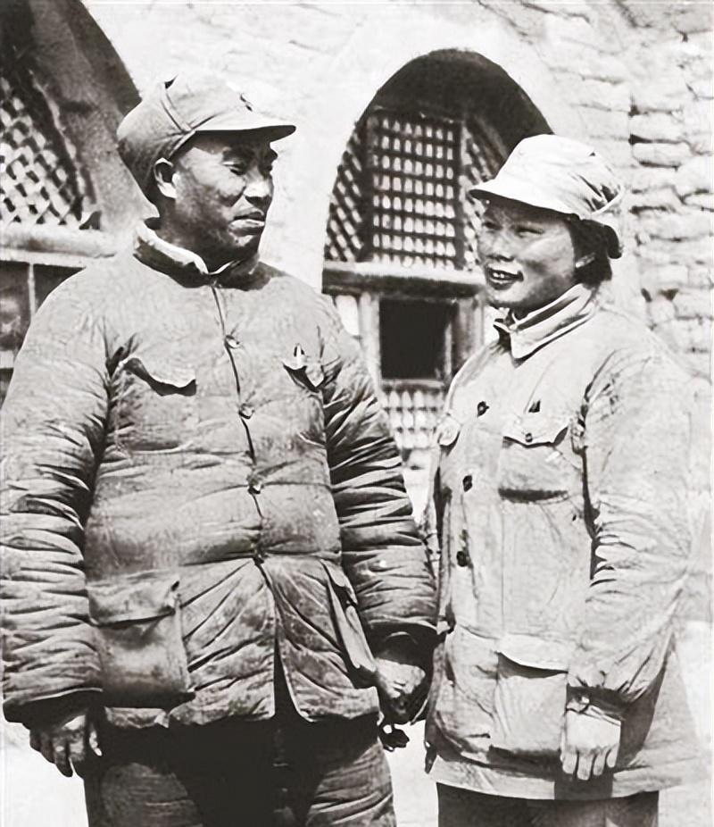 1962年朱德和康克清夫妇重返井冈山，康克清急忙询问书记：王泉媛现在在哪里呢？