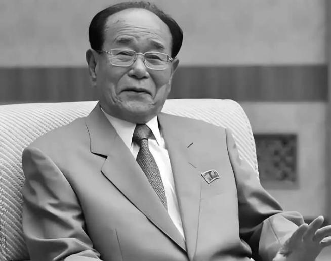 金永南你藏的真是太深了！97岁的金永南走了，金正恩亲自吊唁，全国为他办国葬，这才