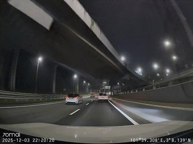 这人不会开车，这次是运气好，基本的判断间距都不会[吃瓜群众]