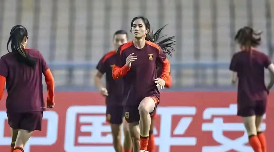 胜败在此一举，还是希望中国女足能打进决赛。
虽然世界杯门票已稳稳拿下，但是女足的