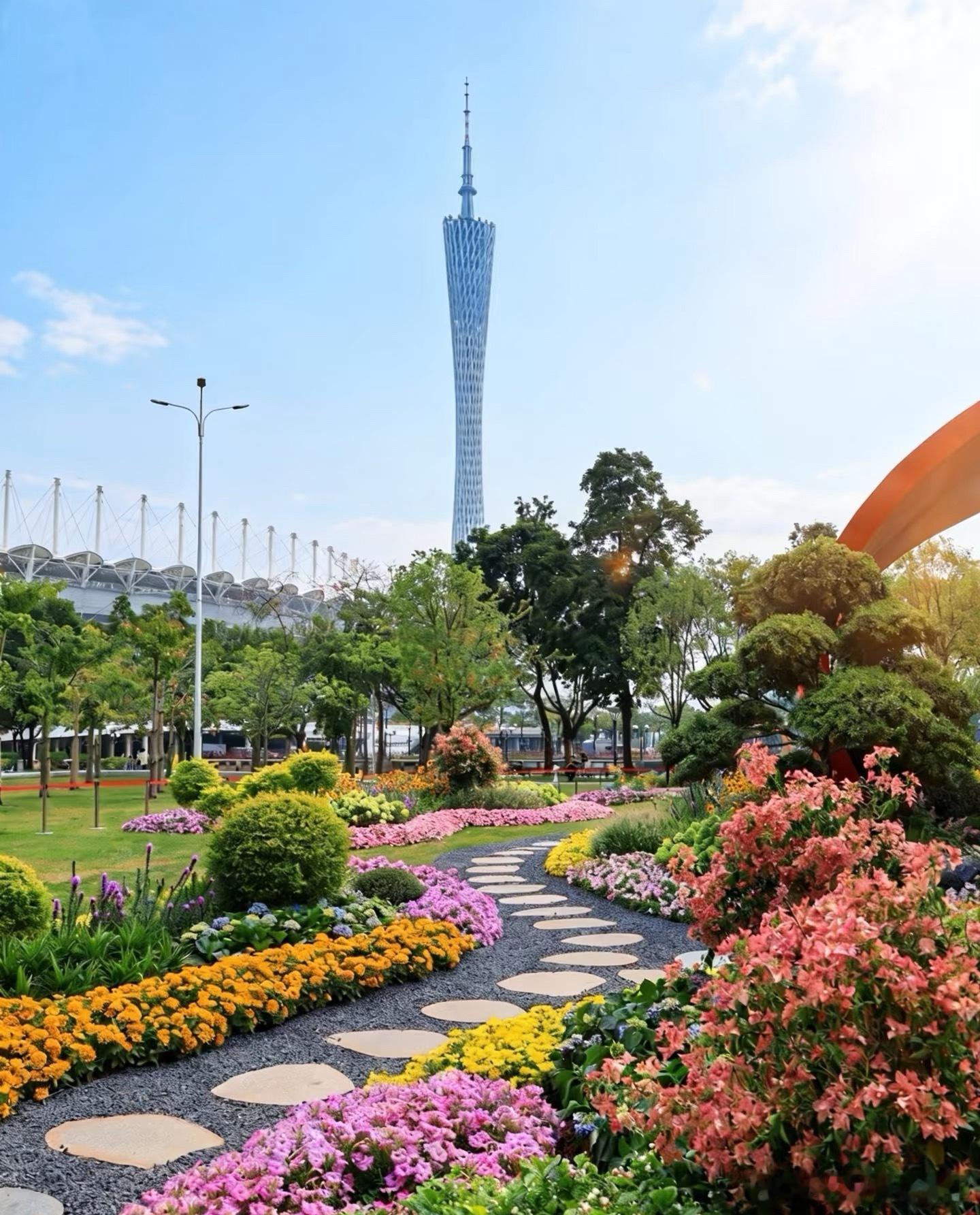 ✨ 跟着全运去旅行｜在广州的花海里，撞见一个会发光的秋天！出差广州第三天，我被本