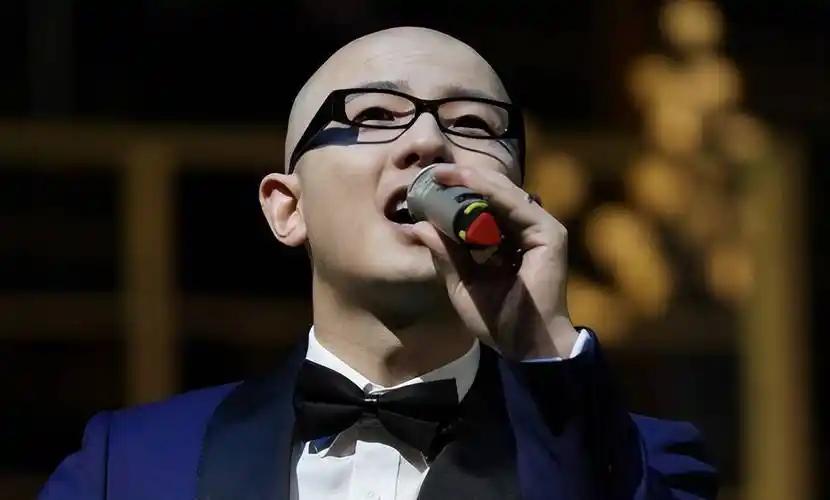 从5登春晚到创业破产，曾是“央视宠儿”的平安，如今怎样了？
 
 
 


主要