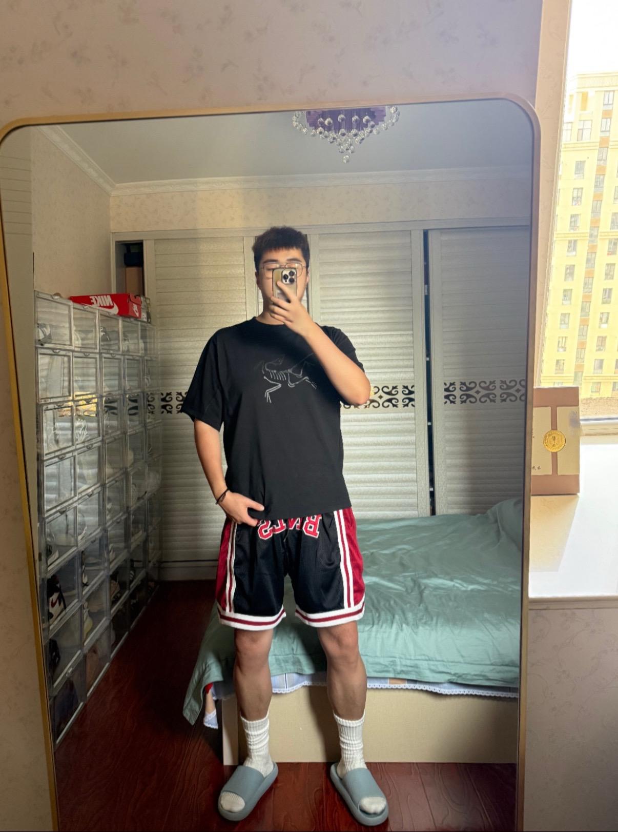 黑色显瘦。