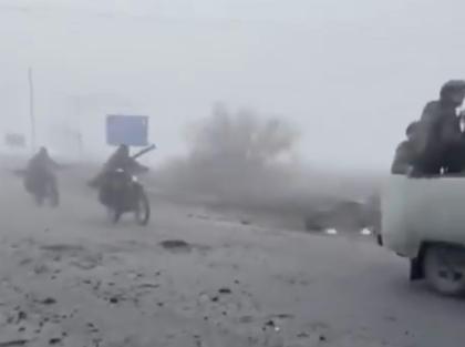 【大量俄军骑着摩托车涌入红军城南部】
 
长期关注俄乌冲突的军事博主“诺埃尔报告