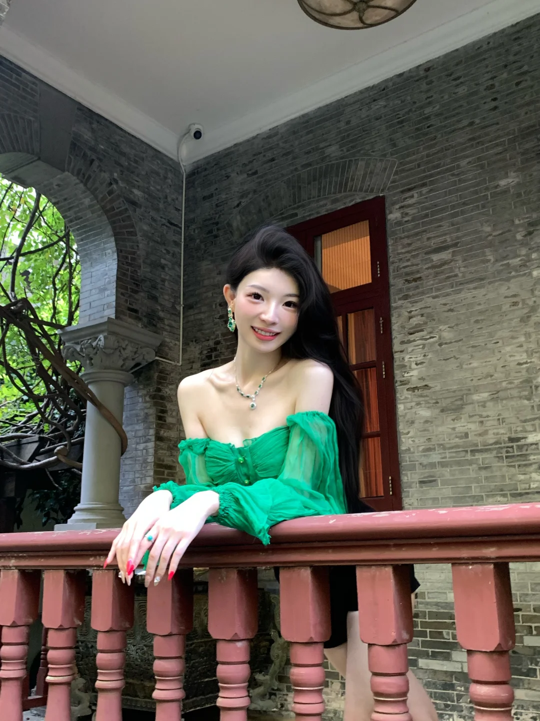 我勒个老天奶 绿色真的好显白啊