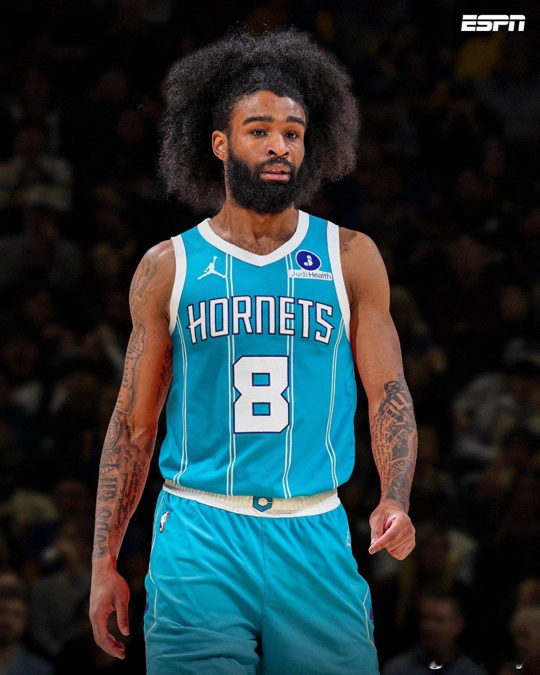 Shams：公牛将科比·怀特和康利交易至黄蜂，换来塞克斯顿、吉昂和3个次轮。科比