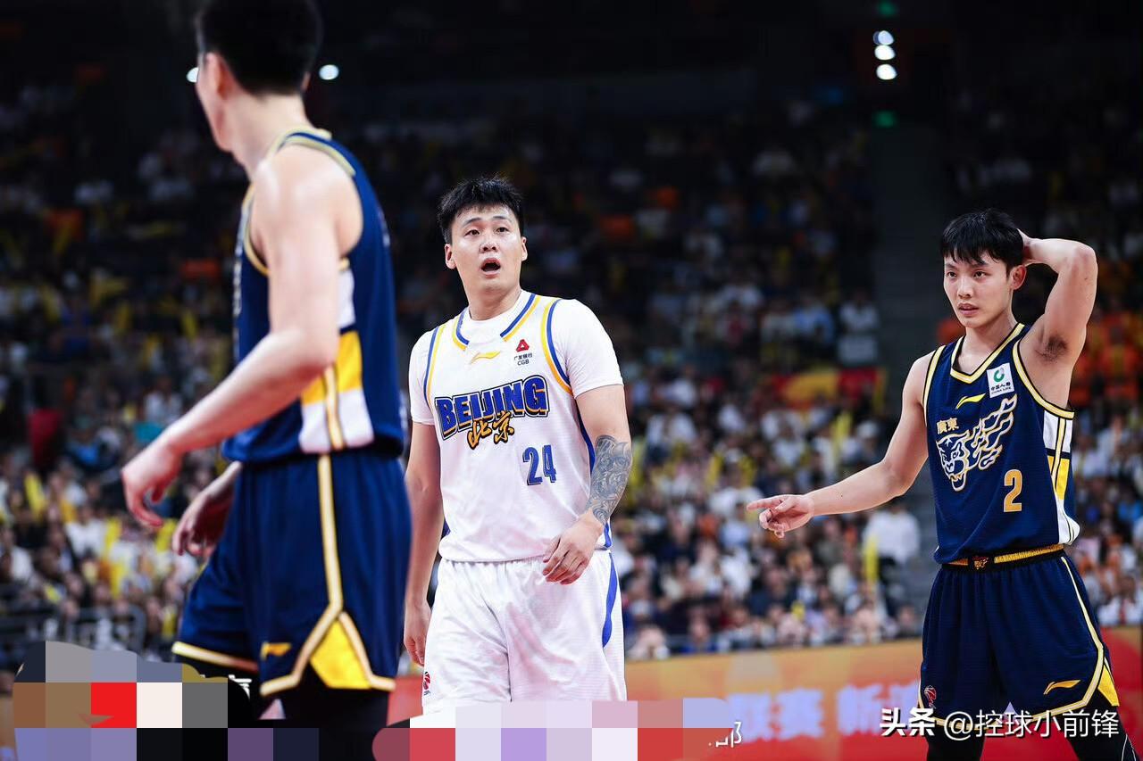 赵睿真不愧是中国男篮队长、国内第一后卫，面对广东男篮，在落后20分的情况下率队逆