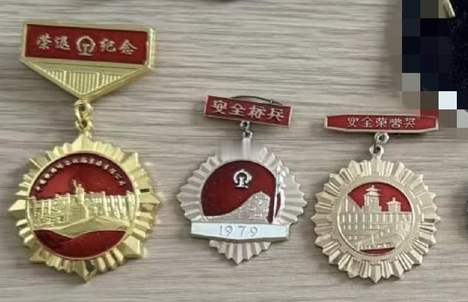 那些看似不起波澜的日复一日
会在某天让你看到坚持的意义
