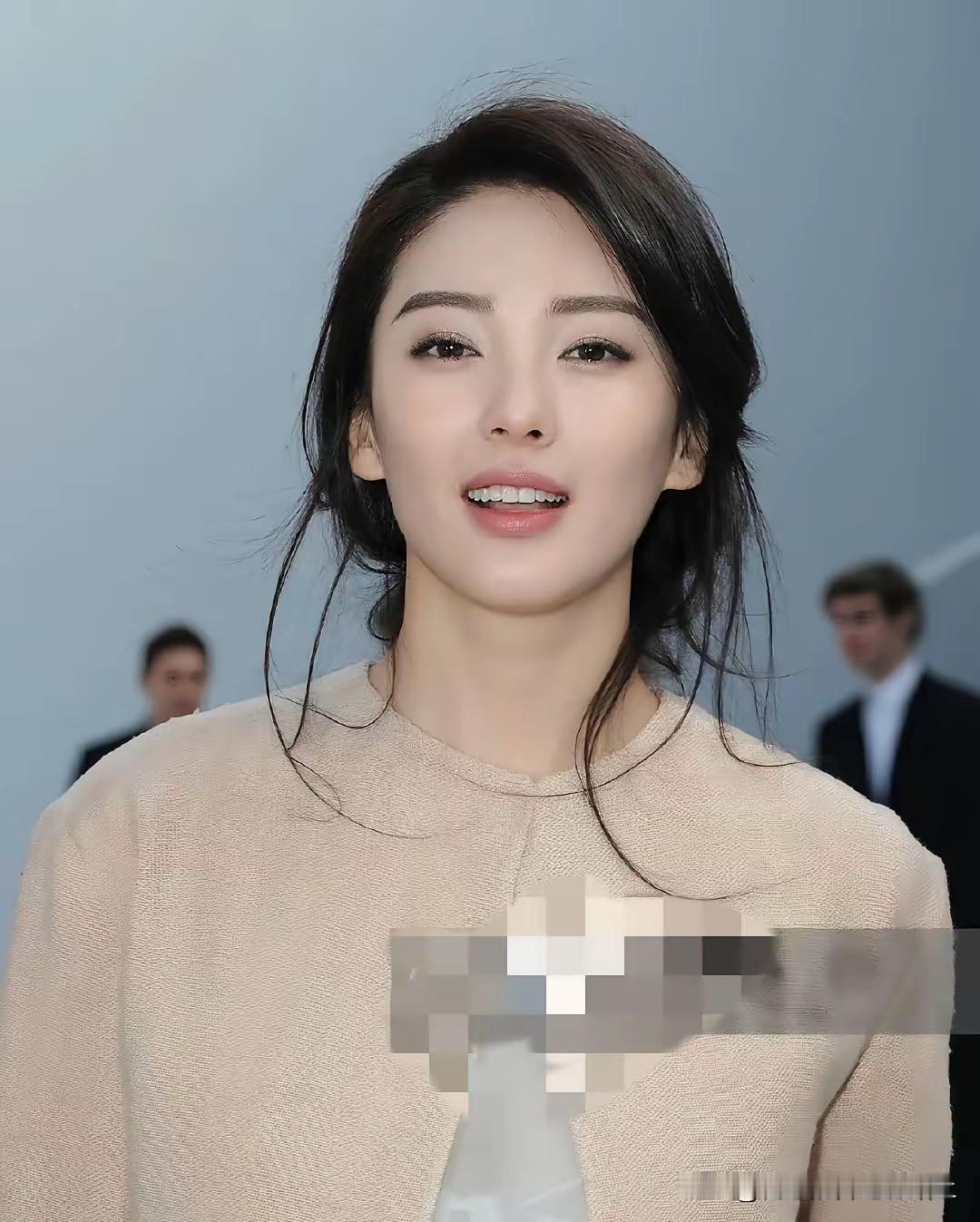 葛晓倩的第三次维权，张雨绮后台这次还能护住她吗？让我们拭目以待，律师威胁这招之后