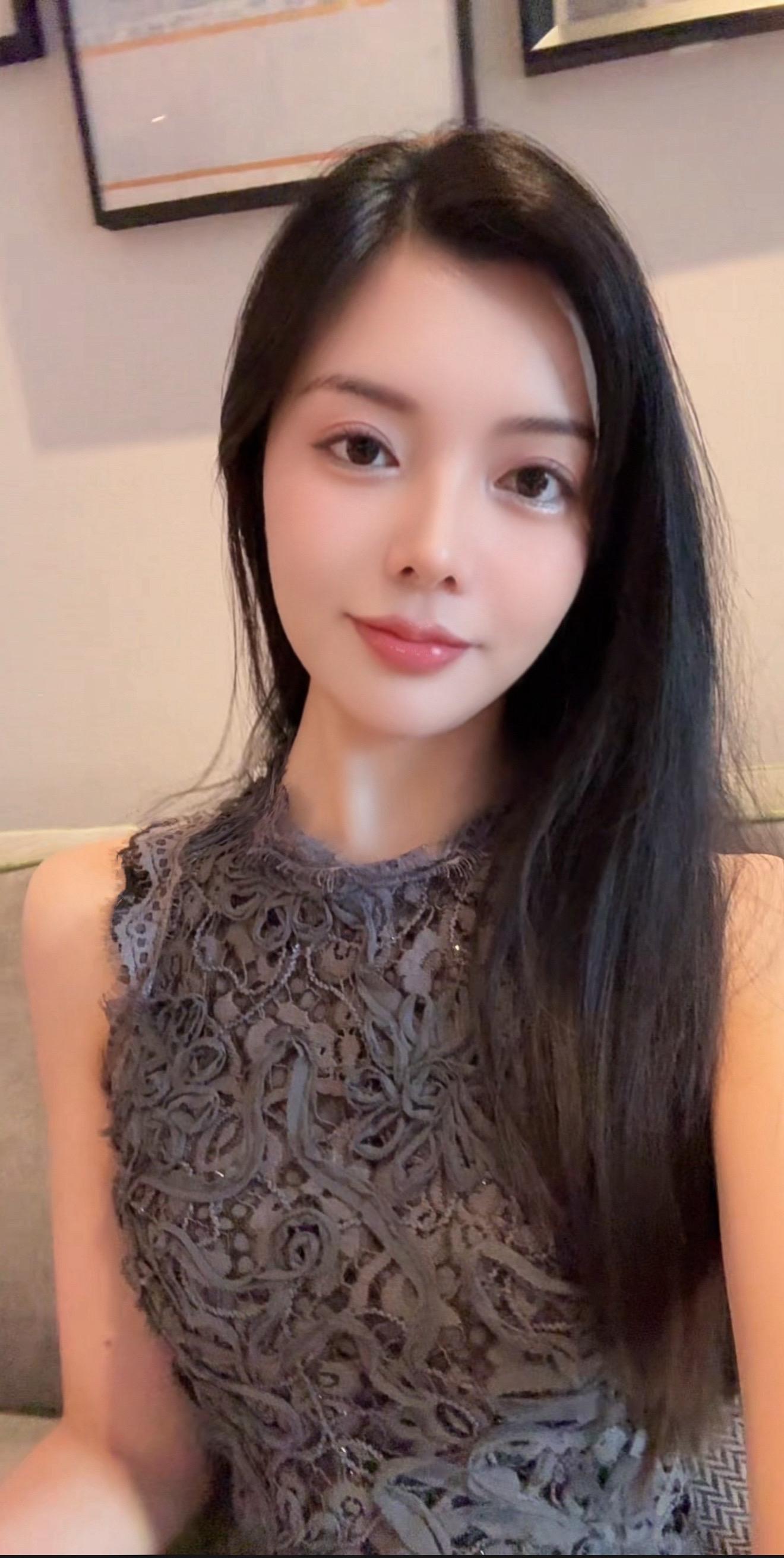 很想和你道晚安，可是轻舟已过万重山