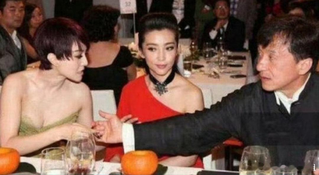 李冰冰算是个灯泡吧！ 
