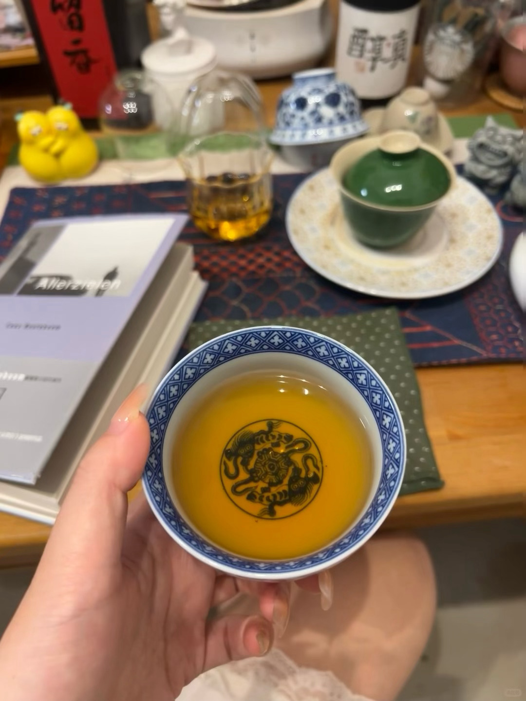 少喝鸡汤，多喝茶，你会更快乐打球！喝茶！！独处！！反正就很快乐🙂鸡汤努力！！！