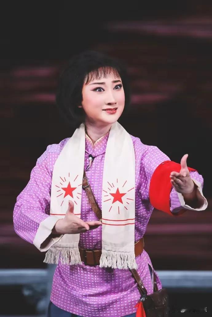 窦晓璇饰演的柯湘差距在哪里？
北京京剧院梅派青衣窦晓璇饰演的《杜鹃山》中的柯湘，