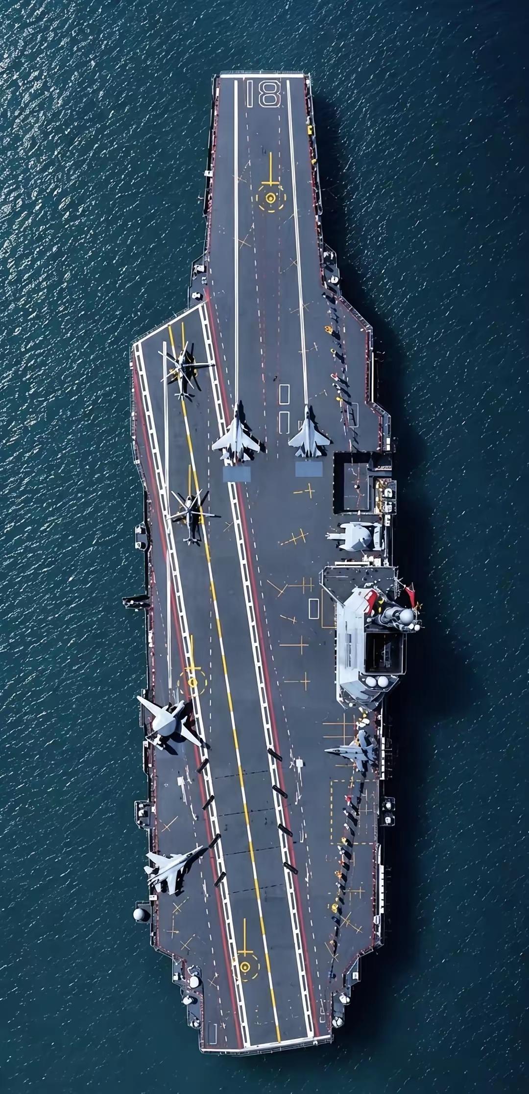 今日舰名：中国🇨🇳人民海军福建号航空母舰，满载排水量约85000吨，常规动力