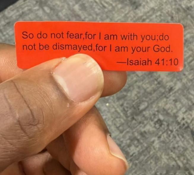 1月21日讯 今日，湖人115-107客场击败掘金，迎来两连胜。赛后，湖人前锋詹