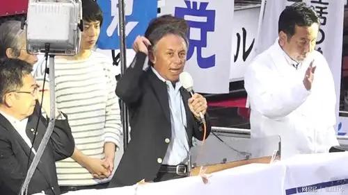 在自民党全面布局下，近期冲绳县知事选举结果出炉，冲绳政坛彻底换轨。主打对华友好、