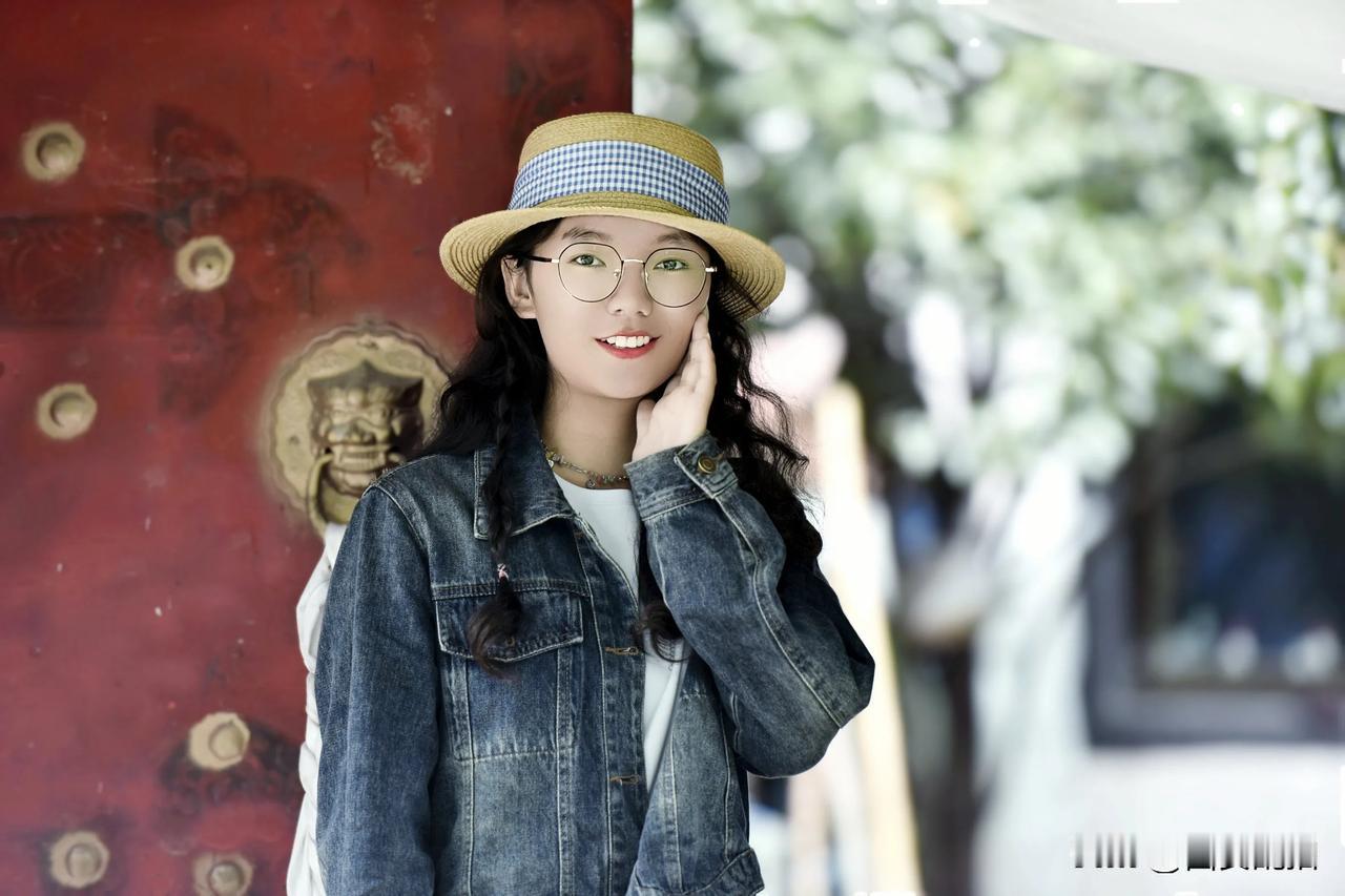 美好的童年时光。#女儿的旅行拍摄# #定格美好🥰# #爱拍照的王文丽# #游玩