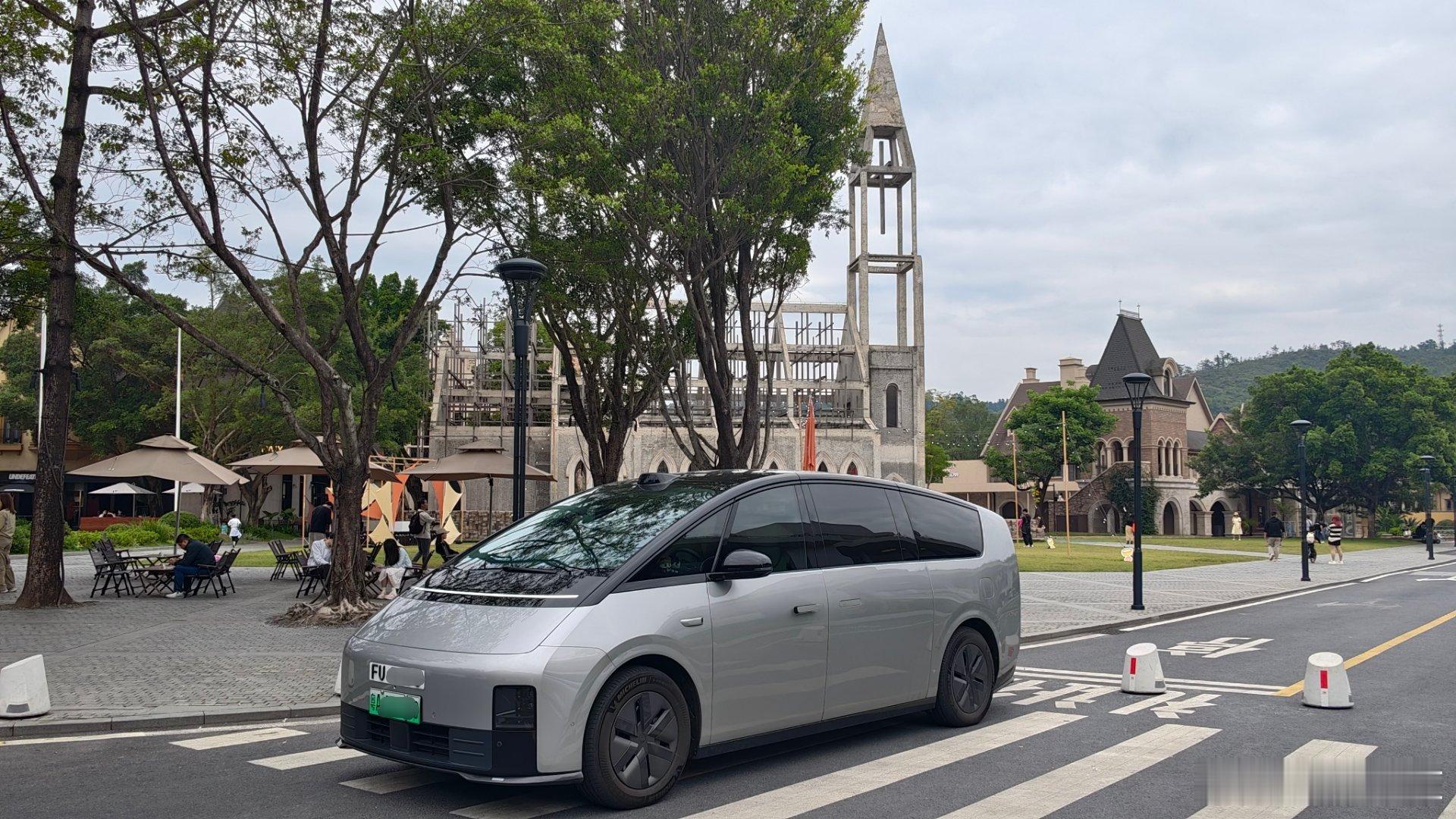 当越来越多借鉴了MEGA但又不敢明着抄的MPV问世时，人们才会发现还是MEGA最