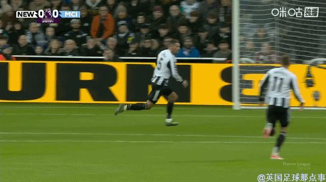 福登禁区被舍尔放倒，没有判罚点球 