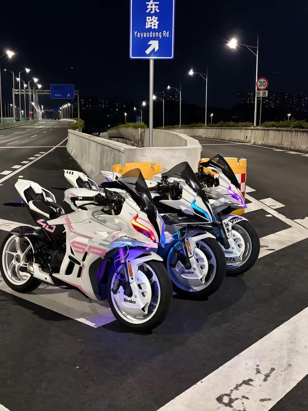 “有梦想就该去实现它”机车 450srs cfmoto春风动力 机车摄影