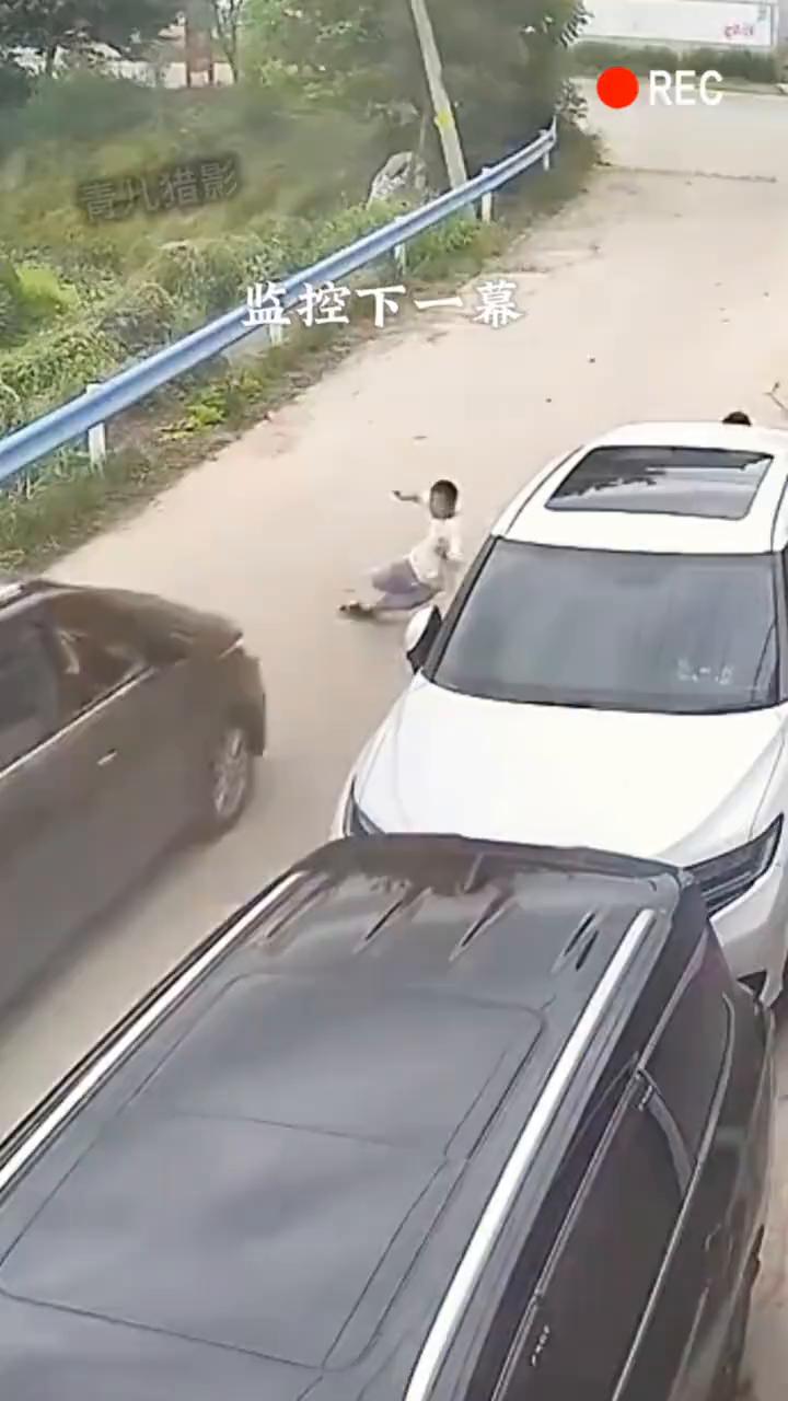监控下一幕。
