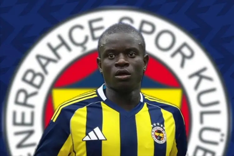 为冲世界杯冠军，世界最强后腰坎特降薪8成重返欧洲，征战土超+欧联杯“没有过不去的