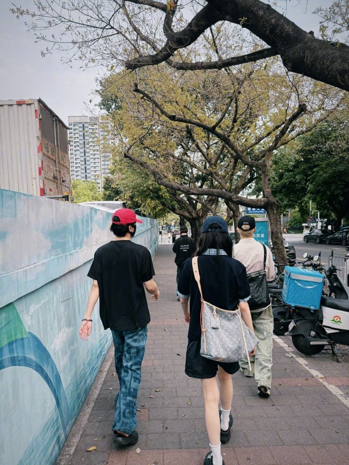 白鹿很开心的一次出游plog 白鹿的五一随手拍 白鹿的五一随手拍，是很开心的一次