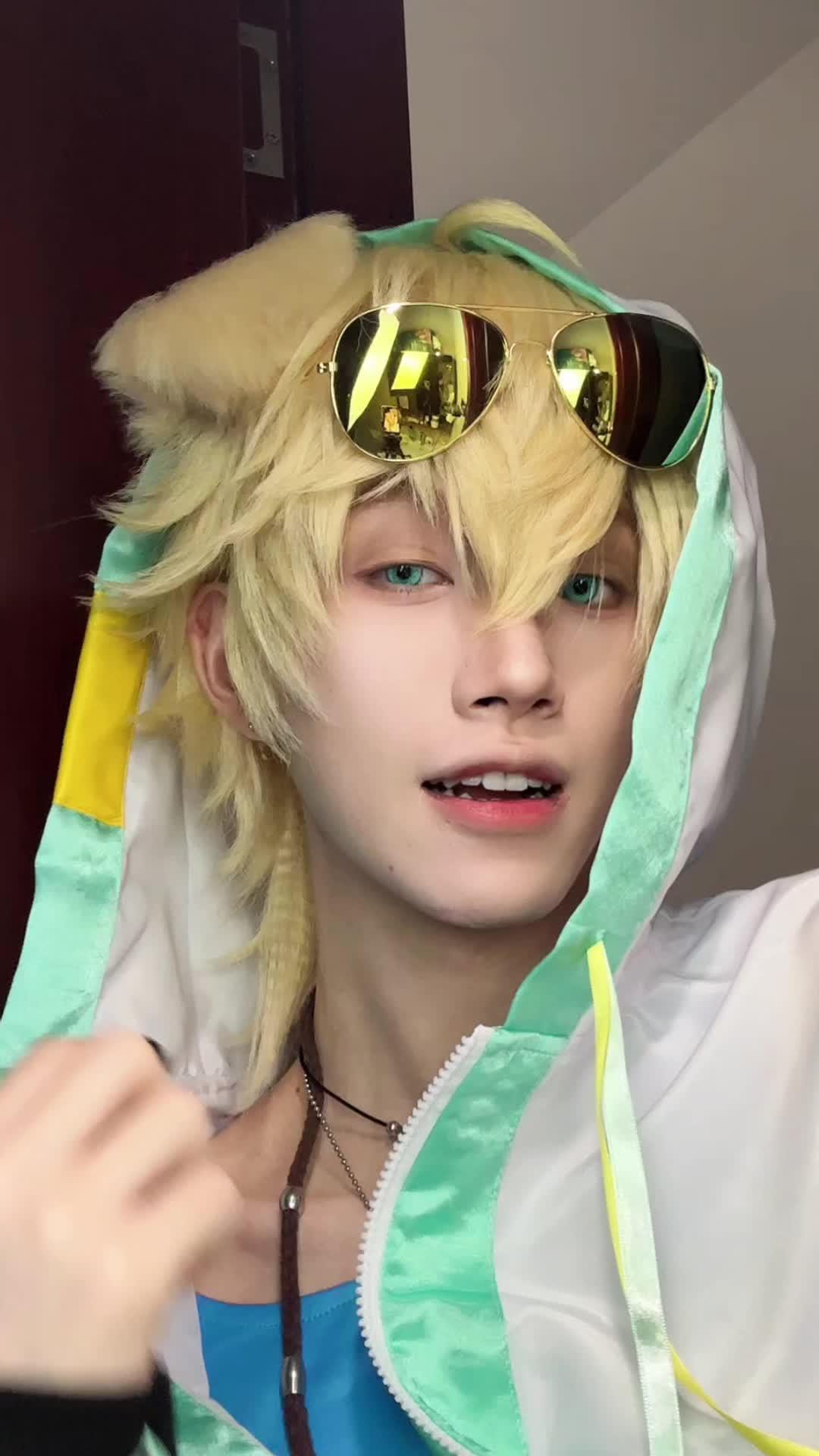 原来是博士啊 ૮ ´͈ ᗜ `͈ ა