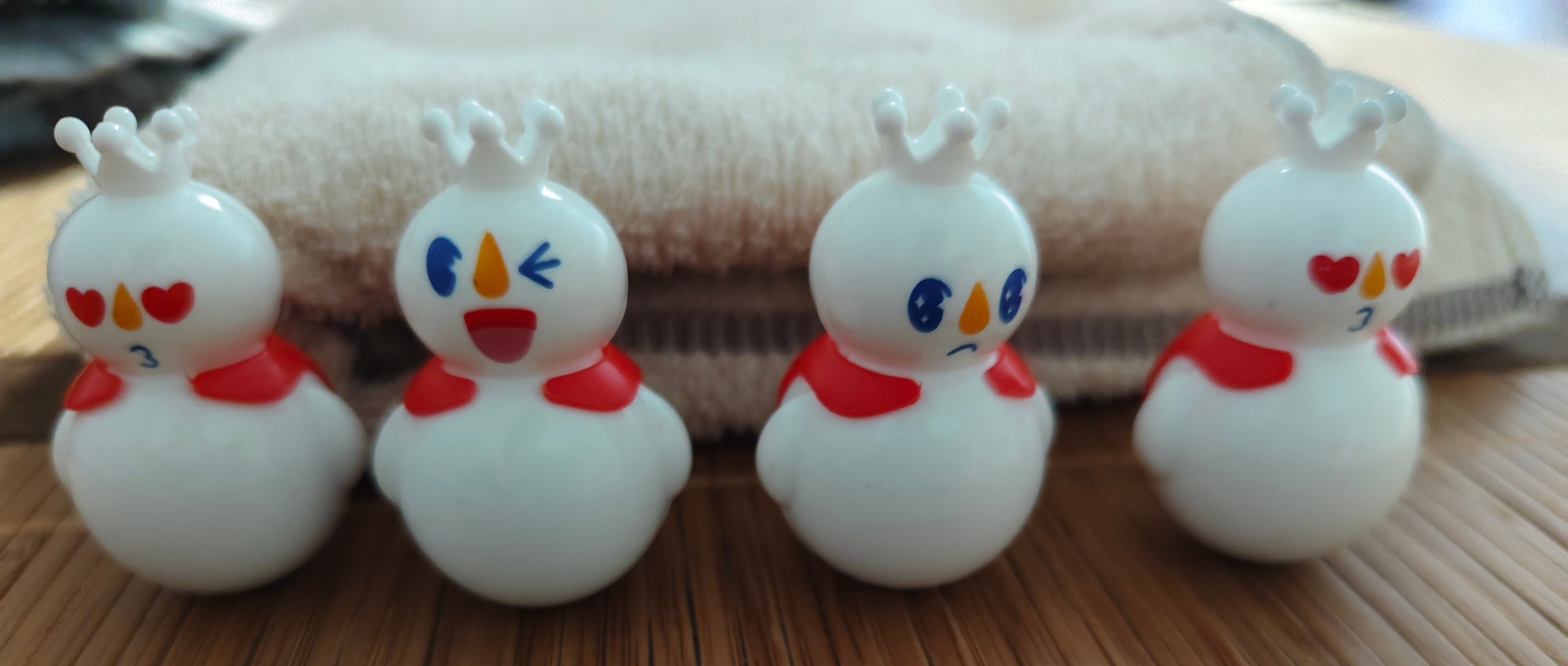 雪王的不倒翁 有两个重复了