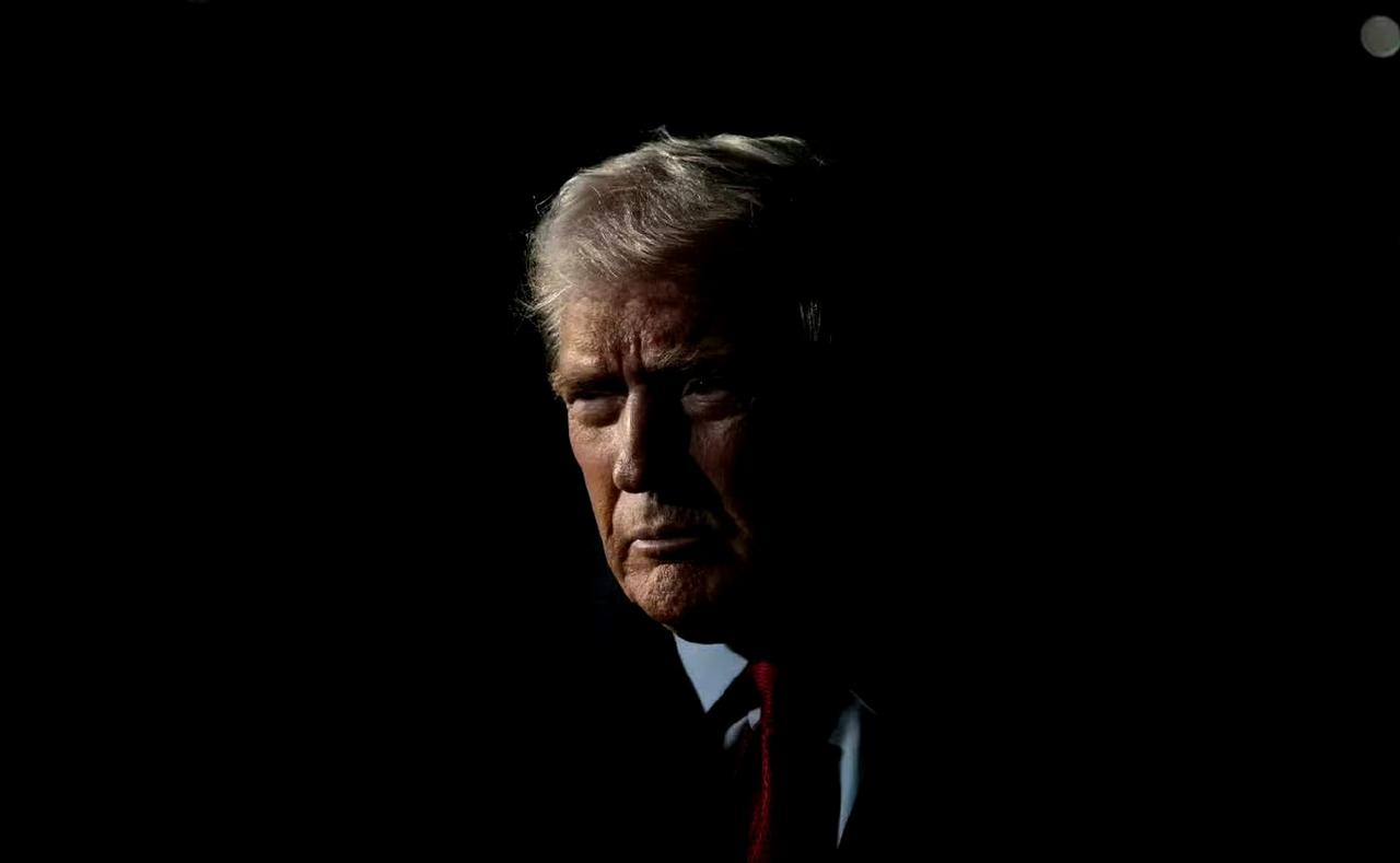 特朗普直言，美国要完全管理委内瑞拉的石油，委政府必须配合，否则美国会继续发动打击