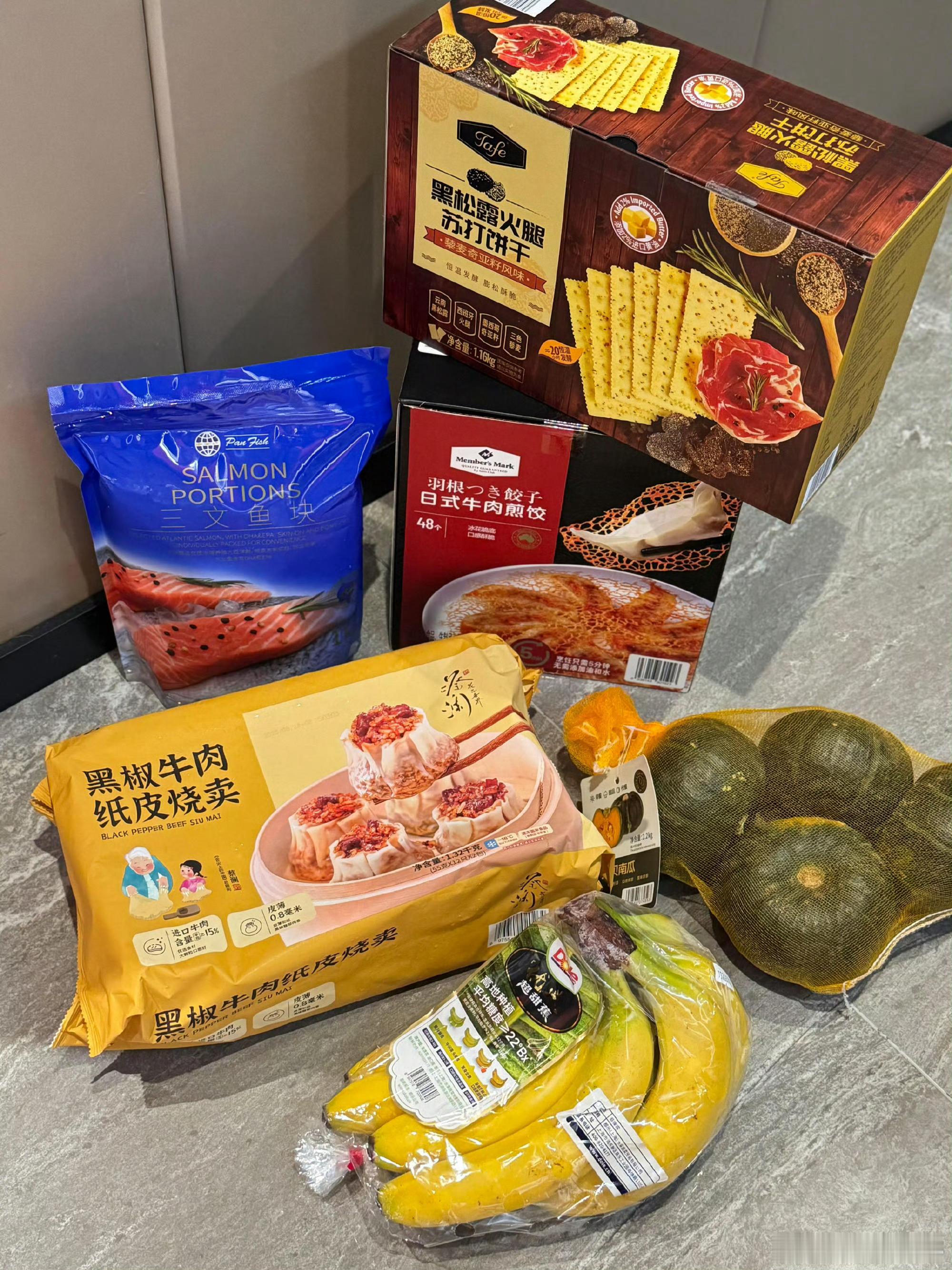 烟火人间寻常,日子浅浅发光。 