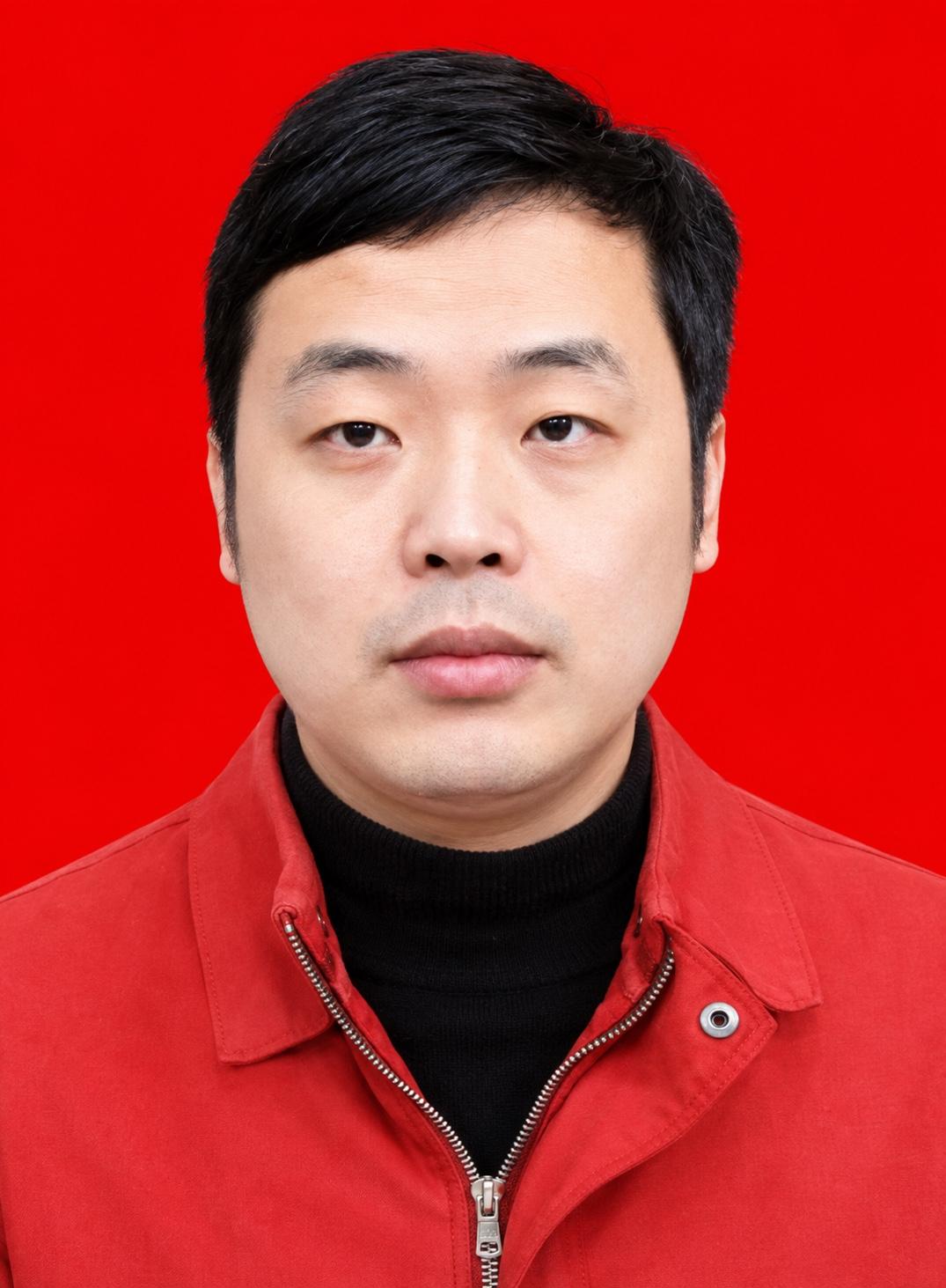 林建，男，1977年8月出生，中共党员，四川省内江市威远县特殊教育学校工会副主席