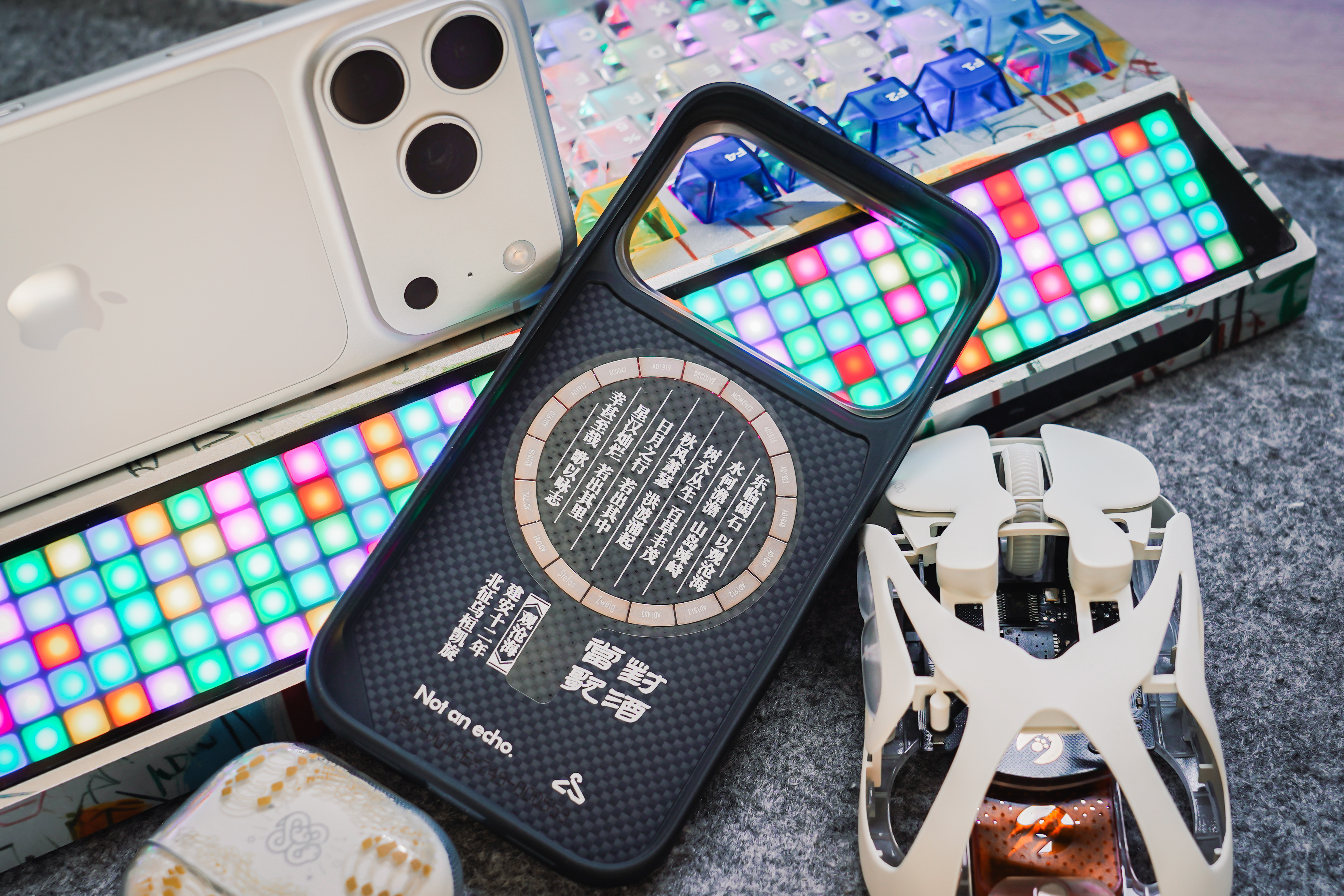 加赏 这不是那种“贴个国风元素就敢卖情怀”的手机壳 newcloth 观沧海在防