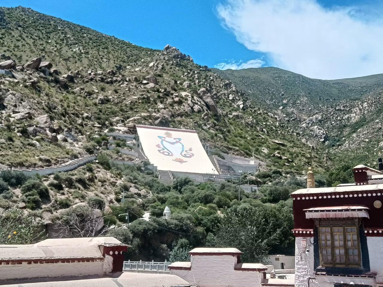 柴米油盐是日子，锅碗瓢盆是生活，
再忙再累，也得把自己的日子过稳。
 
年轻时总