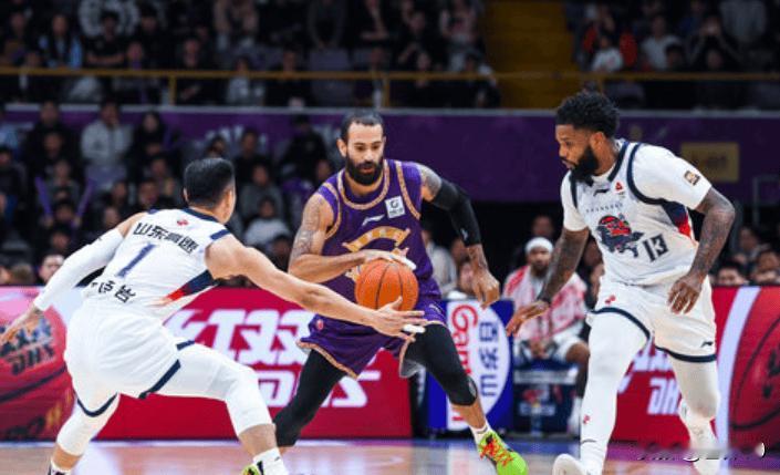 无解！里勒17中13砍36分7助3断，三分5中5打穿山东防线，北控险胜全靠他！