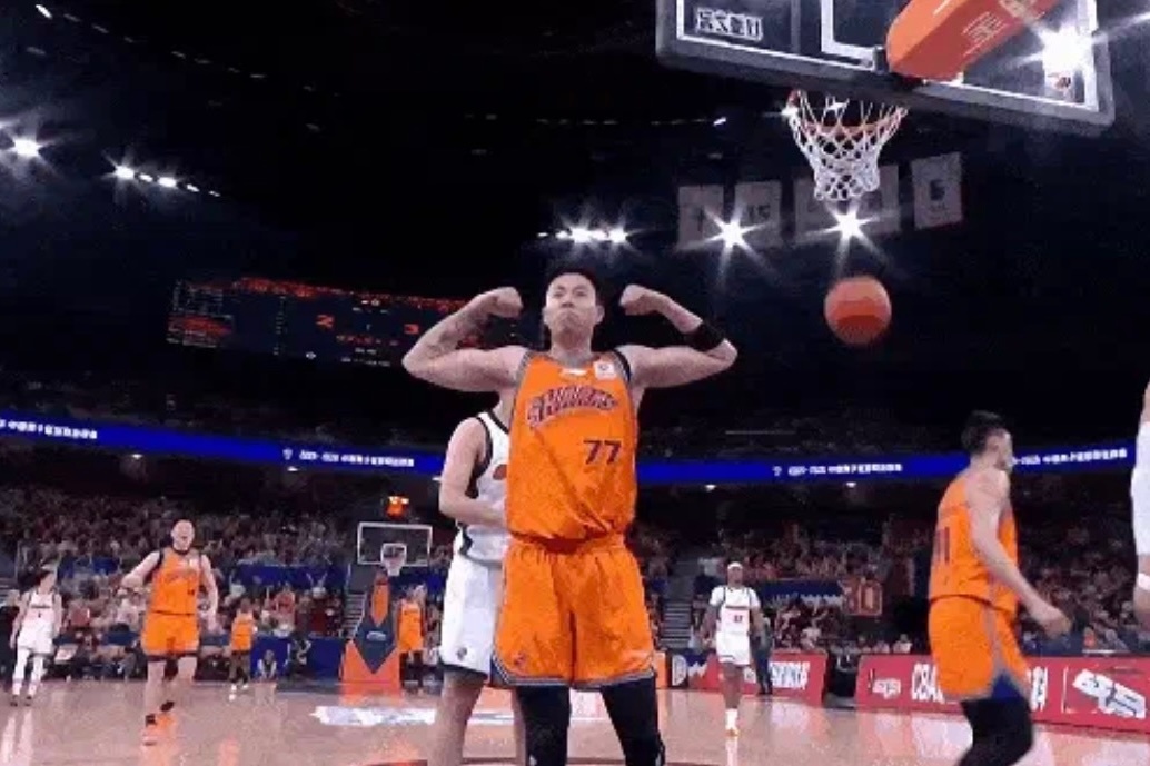 张镇麟首节得到10分上海男篮vs广东男篮