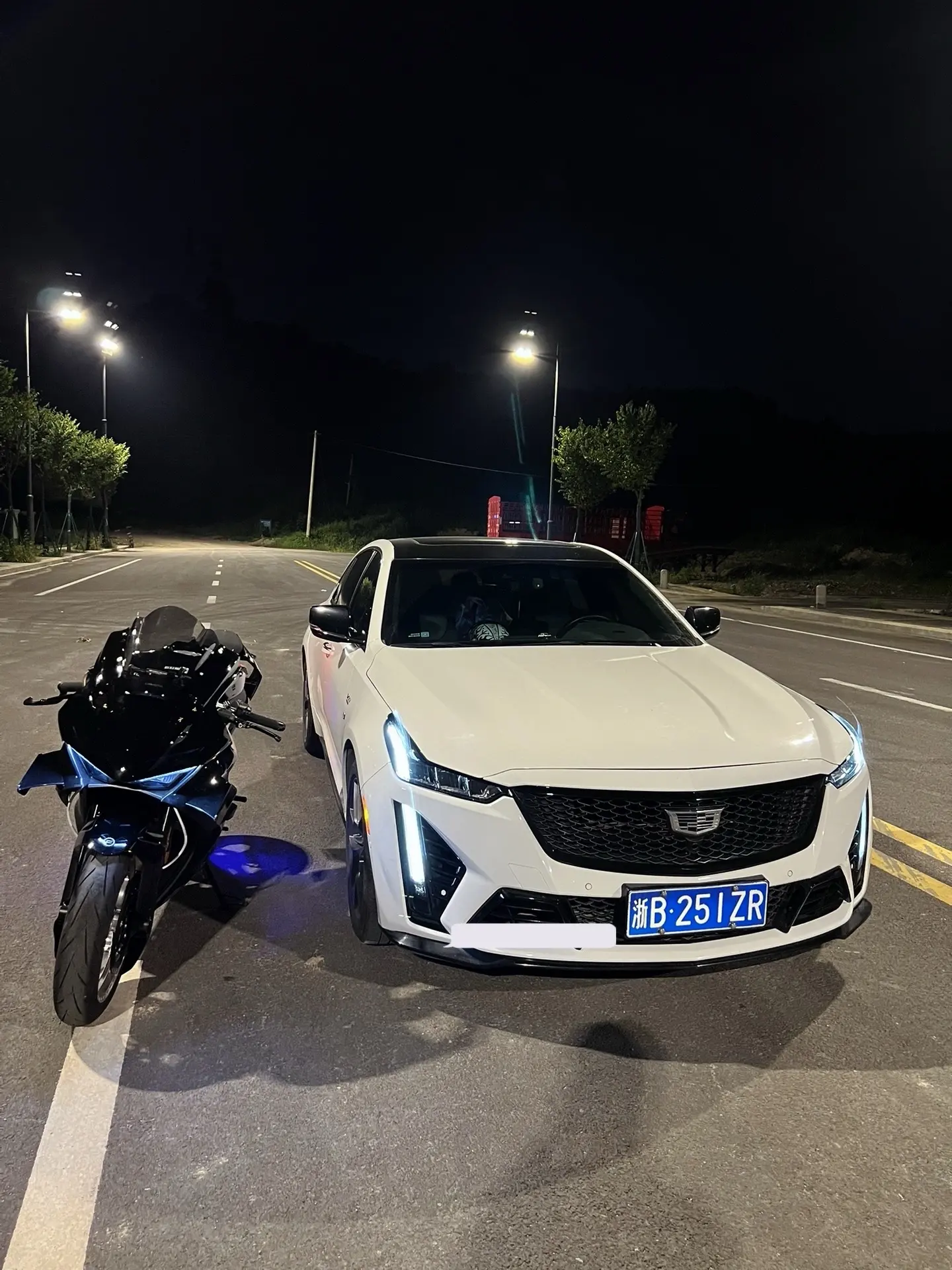 黑白搭配干活不累